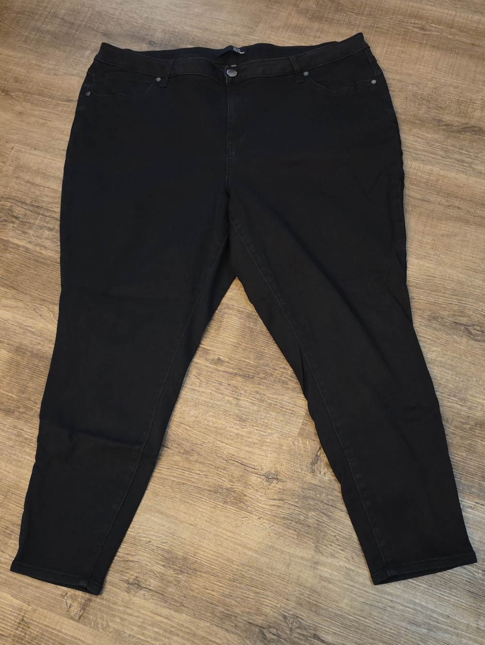 1822 Denim Women's Black Skinny Jeans